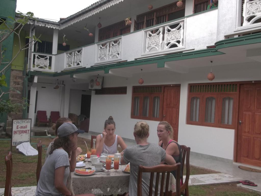 Srilanka Ayurveda Hotel היקדואה מראה חיצוני תמונה